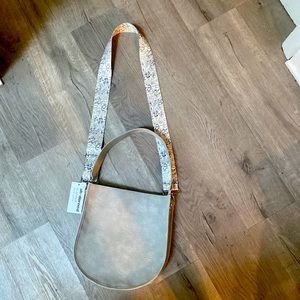 Ahdorned grey crossbody purse